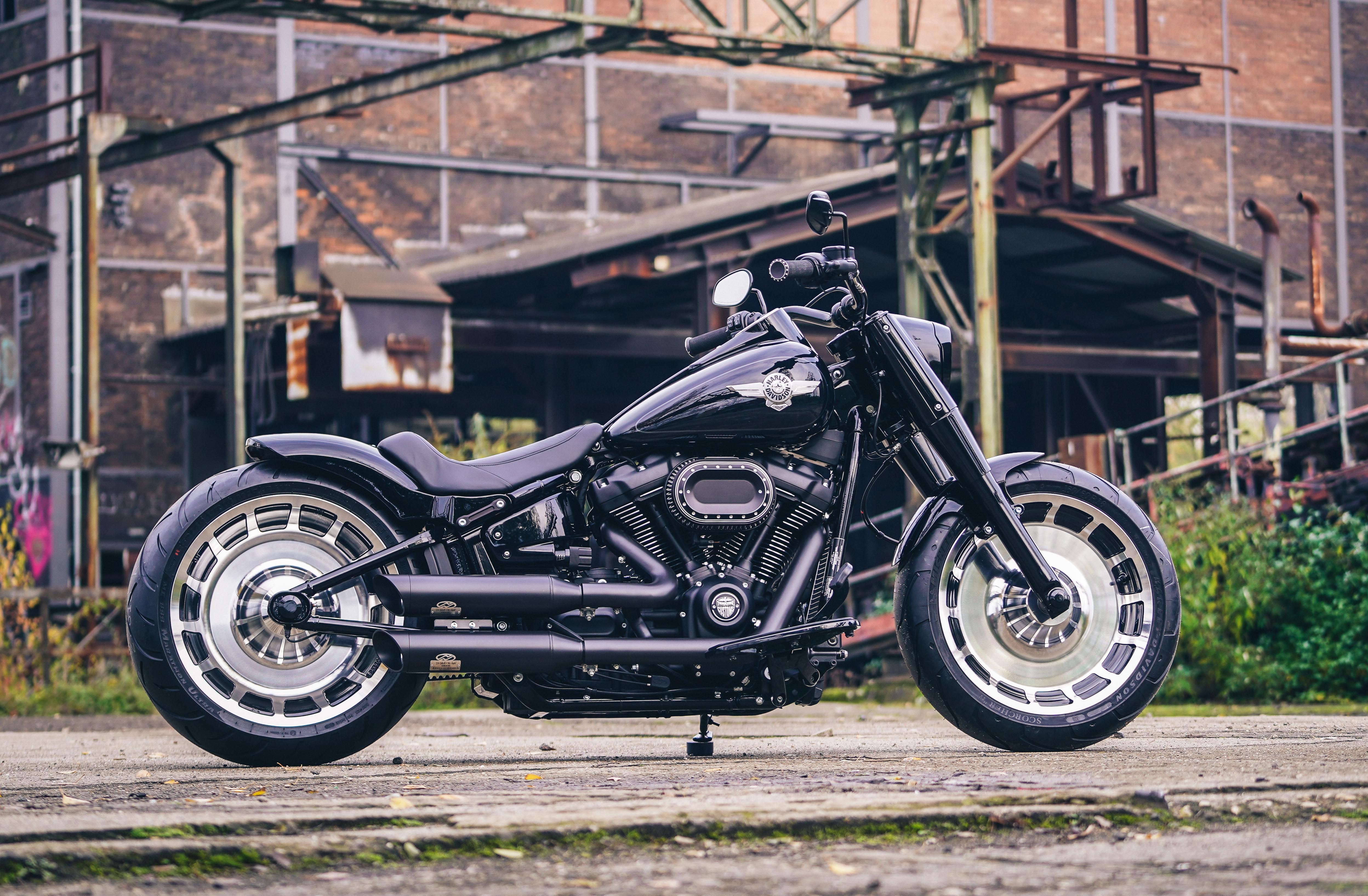 Harley Davidson fat boy 2018 боббер