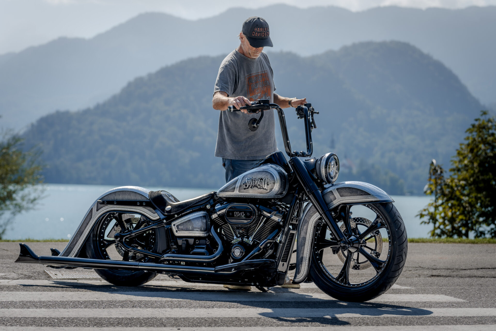 Thunderbike Silverado • Harley-Davidson Heritage FLHCS Chicano